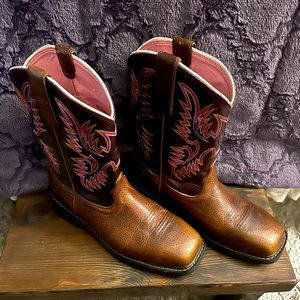 ARIAT BOOTS